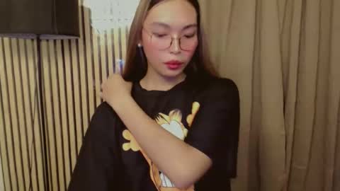 Snapshot of asianhottiesttamira chatting on October 18, 5:10 am HI IM TAMIRA LOOKING FOR SERIOUS RELATIONSHIP online show from October 18, 5:10 am