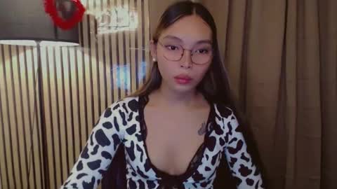 Snapshot of asianhottiesttamira chatting on October 25, 6:43 am HI IM TAMIRA LOOKING FOR SERIOUS RELATIONSHIP online show from October 25, 6:43 am