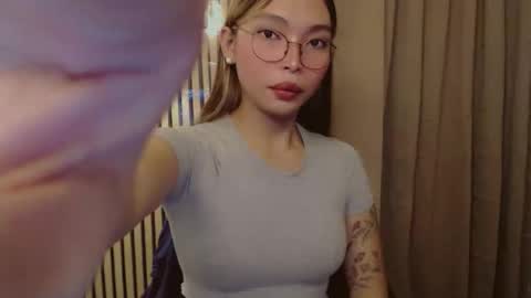 Snapshot of asianhottiesttamira chatting on October 22, 5:23 am HI IM TAMIRA LOOKING FOR SERIOUS RELATIONSHIP online show from October 22, 5:23 am