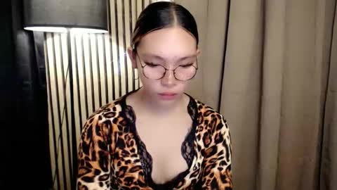 Snapshot of asianhottiesttamira chatting on October 1, 12:32 pm HI IM TAMIRA LOOKING FOR SERIOUS RELATIONSHIP online show from October 1, 12:32 pm