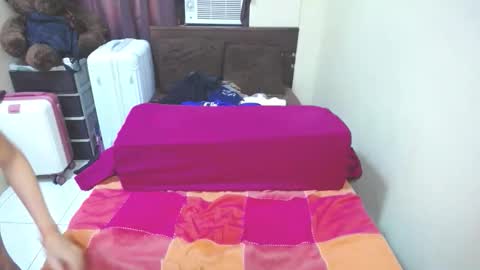 asiantightxoxo online show from September 17, 1:03 am