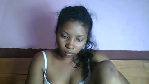 asmiraa online show from March 9, 10:18 am