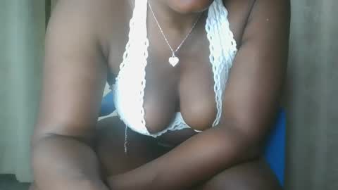 Snapshot of asscluupper chatting on October 31, 8:35 pm asscluupper online show from October 31, 8:35 pm