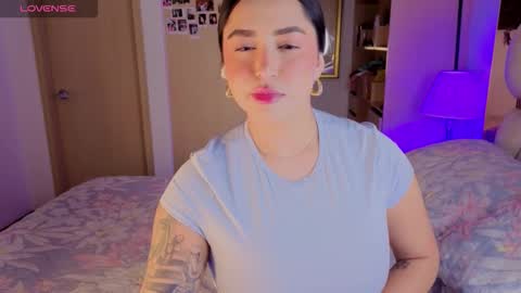 Snapshot of asshley__ chatting on September 21, 6:23 am Ashley online show from September 21, 6:23 am