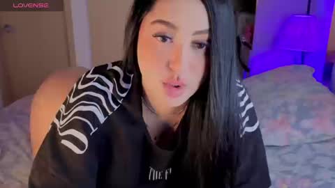 Snapshot of asshley__ chatting on September 24, 4:33 am Ashley online show from September 24, 4:33 am