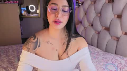 Snapshot of asshley__ chatting on October 18, 4:26 am Ashley online show from October 18, 4:26 am