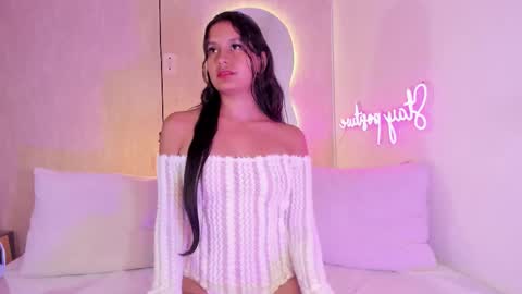 Snapshot of asshley_vegaa chatting on October 14, 11:18 pm ashley online show from October 14, 11:18 pm