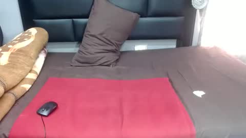 assqueen32 online show from March 11, 12:31 pm