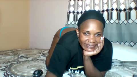 Snapshot of assqueen4 chatting on October 24, 1:18 pm FLORAH DANIEL online show from October 24, 1:18 pm