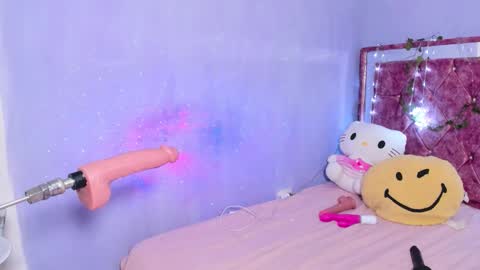 Snapshot of astra_01 chatting on October 24, 1:45 am Kitty online show from October 24, 1:45 am