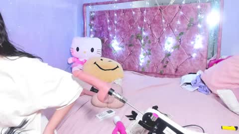 Snapshot of astra_01 chatting on October 30, 3:42 am Kitty online show from October 30, 3:42 am