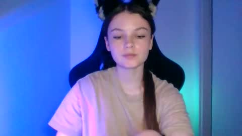 astradream_ online show from September 24, 5:34 pm