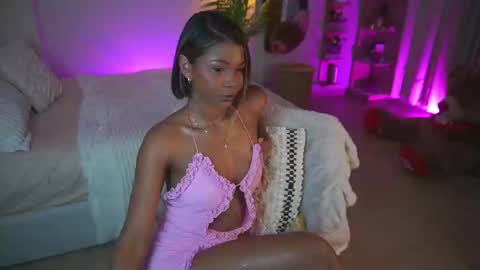 Snapshot of astrea_1 chatting on September 19, 11:37 pm Astrea online show from September 19, 11:37 pm