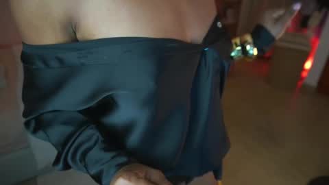 Snapshot of astrea_1 chatting on September 12, 12:11 am Astrea online show from September 12, 12:11 am