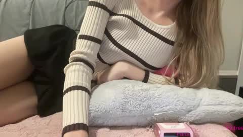 Astrid Sky online show from November 20, 4:46 am