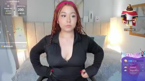 Snapshot of atena_cuteee chatting on February 28, 2:20 am sofia online show from February 28, 2:20 am