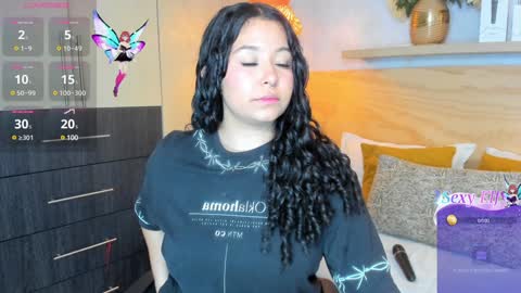 Snapshot of atena_cuteee chatting on December 30, 7:11 pm sofia online show from December 30, 7:11 pm
