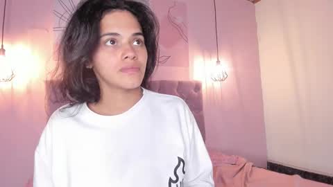 Snapshot of atenajb chatting on October 18, 7:22 am ATENA online show from October 18, 7:22 am