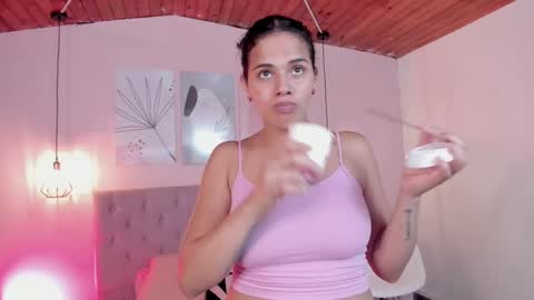 Snapshot of atenajb chatting on October 3, 3:33 am ATENA online show from October 3, 3:33 am