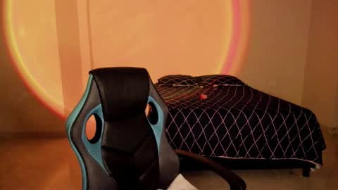 Snapshot of atenas__05 chatting on September 26, 9:29 am atenas online show from September 26, 9:29 am