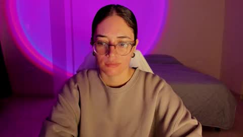 Snapshot of atenas__05 chatting on October 23, 7:58 am atenas online show from October 23, 7:58 am