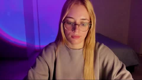 atenas online show from December 1, 10:19 am