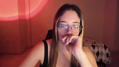 Snapshot of atenas__05 chatting on September 30, 9:15 am atenas online show from September 30, 9:15 am