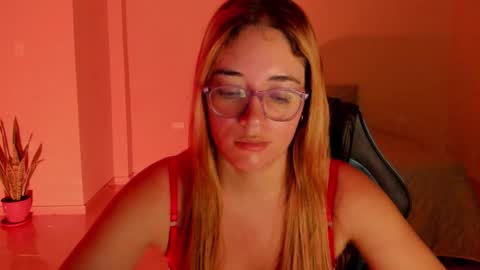 atenas online show from March 8, 9:24 am