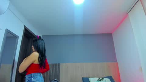 Snapshot of atenea_clerk chatting on October 29, 11:36 am Atenea online show from October 29, 11:36 am