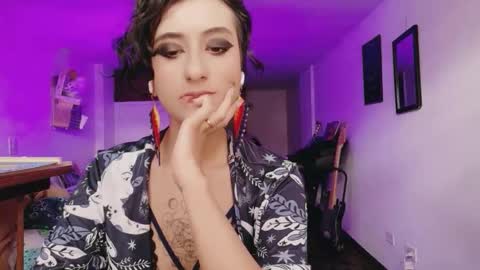 Atenea online show from December 22, 9:18 pm