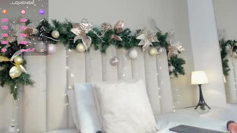 Snapshot of atenea_roberts chatting on December 22, 1:00 pm ATENEA ROBERTS Sofia online show from December 22, 1:00 pm
