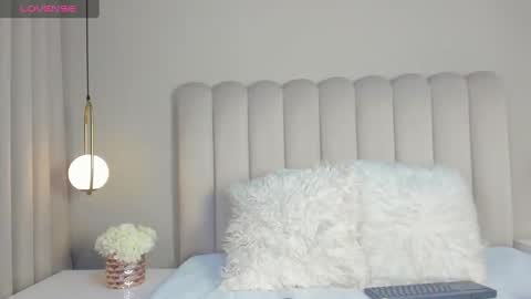 Snapshot of atenea_roberts chatting on February 12, 3:07 am ATENEA ROBERTS Sofia online show from February 12, 3:07 am