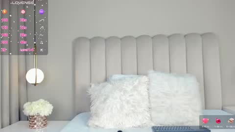 Snapshot of atenea_roberts chatting on February 14, 12:51 am ATENEA ROBERTS Sofia online show from February 14, 12:51 am