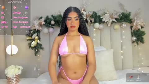 Snapshot of atenea_roberts chatting on December 26, 2:33 am ATENEA ROBERTS Sofia online show from December 26, 2:33 am