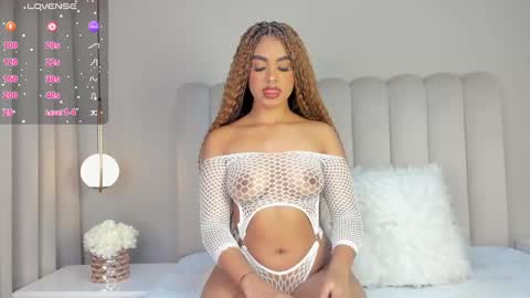 Snapshot of atenea_roberts chatting on January 25, 1:10 am ATENEA ROBERTS Sofia online show from January 25, 1:10 am