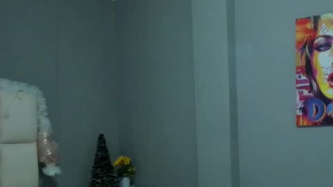 athenea__fox online show from December 19, 11:57 am