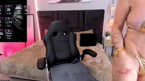 athenearusell online show from October 9, 12:42 pm