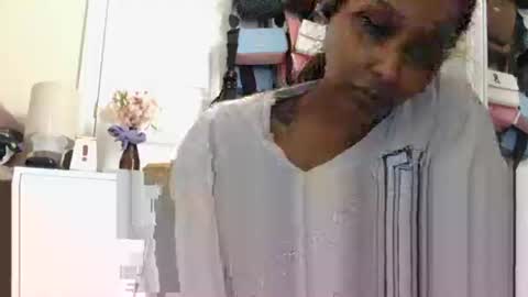 Snapshot of atirahcali chatting on October 10, 6:13 pm AtirahCali online show from October 10, 6:13 pm