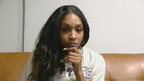 Snapshot of atirahcali chatting on September 18, 10:14 am AtirahCali online show from September 18, 10:14 am