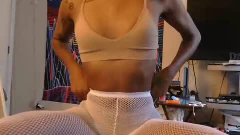 Snapshot of atirahcali chatting on October 11, 8:22 pm AtirahCali online show from October 11, 8:22 pm