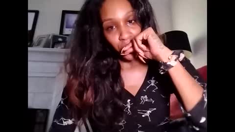 Snapshot of atirahcali chatting on November 1, 3:49 pm AtirahCali online show from November 1, 3:49 pm