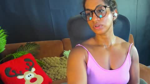 Audry online show from December 5, 8:43 pm