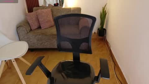 aunty_milf0 online show from May 9, 9:06 pm