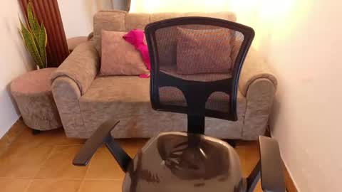 aunty_milf0 online show from May 27, 9:34 pm