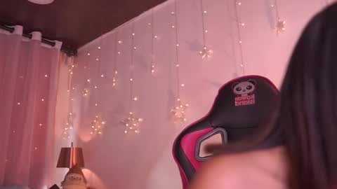 aura_rouss online show from January 14, 1:10 am