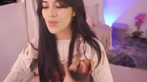 Snapshot of aura_sensual chatting on October 4, 1:11 am . online show from October 4, 1:11 am