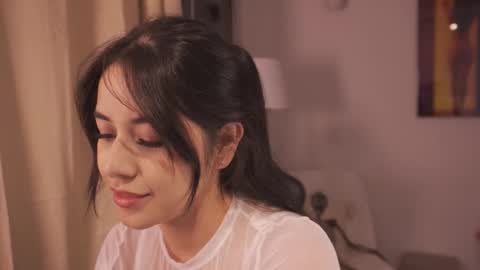 Snapshot of aura_sensual chatting on October 30, 2:03 am . online show from October 30, 2:03 am