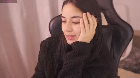 Snapshot of aura_sensual chatting on October 11, 3:44 am . online show from October 11, 3:44 am