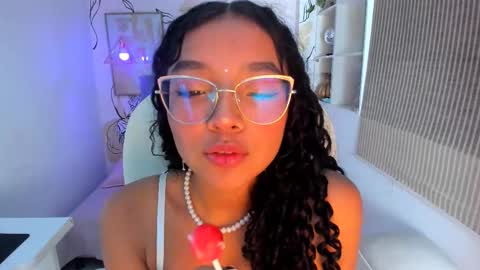 aurora_blis online show from October 12, 2:41 pm
