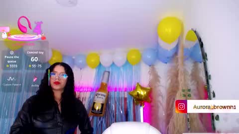 Snapshot of aurora_brown chatting on September 26, 6:44 am Aurora online show from September 26, 6:44 am